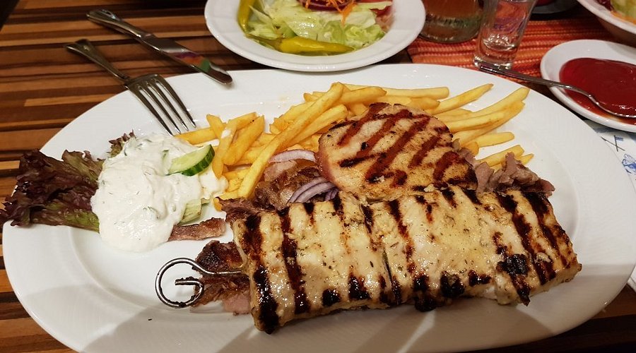 Best Greek souvlaki restaurants around Leipzig streets